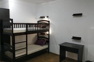 Хостел C.T.Hostel (Cool Traveler). Место в общем 6-местном номере Друзья 3